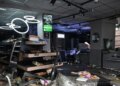 Λεηλασίες και χιλιάδες συλλήψεις στη Γαλλία: Κουκουλοφόροι κλέβουν μηχανές και τηλεοράσεις - Ο Λεκορνί βλέπει σχέδιο αποσταθεροποίησης των εκλογών από την ακροαριστερά