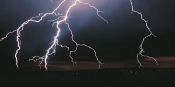 Έκτακτο δελτίο επικίνδυνων καιρικών φαινομένων: Καταιγίδες για τρεις ημέρες – Ποιες περιοχές βρίσκονται στο «κόκκινο»