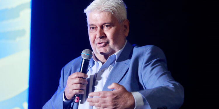 Καραμπέτσος: «Να εκπροσωπηθεί επάξια η Ελλάδα στο κορυφαίο επίπεδο» - www.ertsports.gr