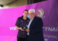 Η ΕΟΠΕ τίμησε την Ιωάννα Καρέλια για την προσφορά της στον ελληνικό αθλητισμό - www.ertsports.gr
