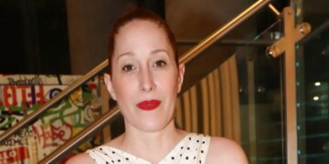 Κόρα Καρβούνη: Βάζω κρέμες αλλά δεν έχω κάνει κάτι επεμβατικό, θέλω να με δω να γερνάω