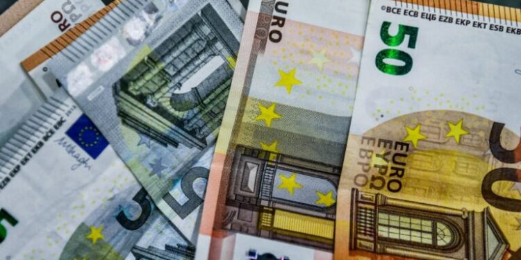 Στα 79 δισ. ευρώ οι άμεσοι και έμμεσοι φόροι το 2027 – 400 εκατ. συνολικά στον «κουμπάρα» για την ενεργειακή κρίση