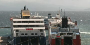 Άρση του απαγορευτικού για τα ακτοπλοϊκά δρομολόγια σε Πειραιά και Ραφήνα, όχι όμως και στο Λαύριο