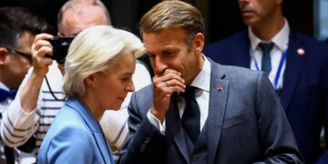 Ανάλυση Politico: Η Ευρώπη μπροστά στην τέλεια πολιτική καταιγίδα - Το χάος στη Γαλλία και η επόμενη μέρα στην ΕΕ