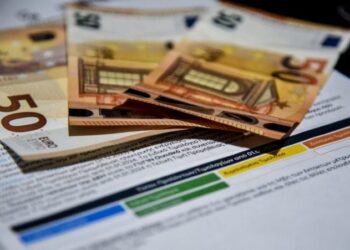 Έρχονται τα μέτρα στήριξης της κυβέρνησης για τη θέρμανση – Παρέμβαση και στα καύσιμα
