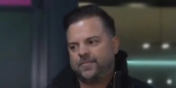 Νίκος Απέργης για Νότη Σφακιανάκη: «Άντε να επιστρέψει στις ζωντανές εμφανίσεις, ο κόσμος “διψάει”»