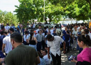 Σεισμός 7,6 Ρίχτερ στον Παναμά: «Η γη ακόμα κουνιέται, πρώτη φορά στη ζωή μου είδα κάτι τέτοιο» - Συγκλονίζει η μαρτυρία Έλληνα