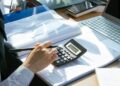 Καύσιμα: Έρχονται παρεμβάσεις στην αντλία και αυξημένο επίδομα θέρμανσης (Παραδείγματα)