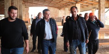 Τσίπρας: Να σταματήσει εδώ αυτή η κοροϊδία και να πάρουν οι κτηνοτρόφοι αυτό που τους αξίζει