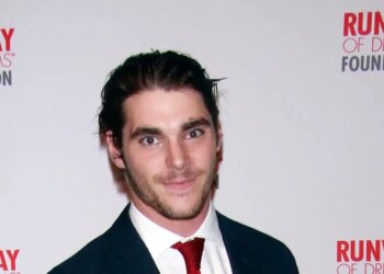 Πέθανε ο ηθοποιός RJ Mitte σε ηλικία 34 ετών - Πρωταγωνιστούσε στη σειρά «Breaking Bad»