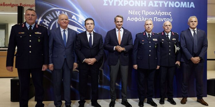 Χρυσοχοΐδης: Δημοκρατικό και συνταγματικό δικαίωμα η ασφάλεια