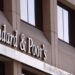 S&P: Επιβεβαίωσε το ελληνικό αξιόχρεο στη βαθμίδα ΒΒΒ με σταθερές προοπτικές