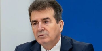 Χρυσοχοΐδης: Κακούργημα οι απάτες – Στο στόχαστρο η παράνομη στέγαση αλλοδαπών στο κέντρο της Αθήνας
