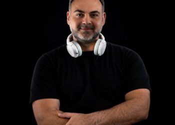 Ο Tasos P. διεκδικεί μια θέση στα 69α Grammy με το «San Me Kitas» του Γιάννη Σπανού