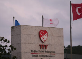 Ελέγχονται από την ομοσπονδία 448 παράγοντες για παράνομο στοιχηματισμό - www.ertsports.gr