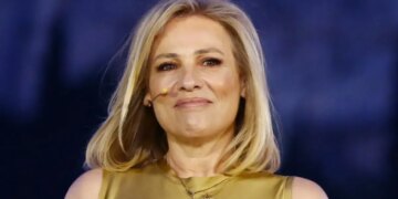 Μαριάννα Τουμασάτου: «Στο παρελθόν έχω αλλάξει πράγματα για να με αποδεχθούν, έχω κάνει αυτές τις αηδίες»