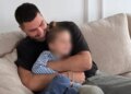 Ιωάννα Τούνη: Τα παιχνίδια του συντρόφου της με τον γιο της στον καναπέ που την έκαναν να «λιώσει»