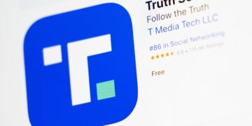 Η Wall Street πληρώνει για τις αναρτήσεις του Τραμπ στο Truth Social