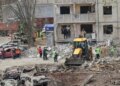 Τρόμος στην Ουκρανία: 28 νεκροί από ρωσικές επιθέσεις - «Δώρο γενεθλίων στον Πούτιν από τον στρατό του», λέει ο Ζελένσκι