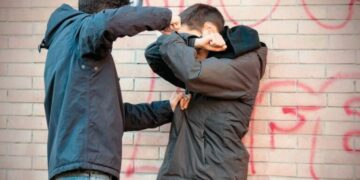 Θεσσαλονίκη: 17χρονος χτύπησε 13χρονο μετά από λογομαχία κατά το σχολικό διάλειμμα-Στο νοσοκομείο το θύμα