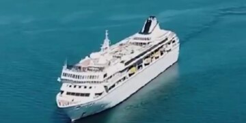 Οδύσσεια για 359 επιβαίνοντες σε κρουαζιερόπλοιο που έκανε τον γύρο του κόσμου - Ξέμειναν στην Καμπότζη