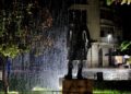 Επιμένει η κακοκαιρία με βροχές και καταιγίδες: Ποιες περιοχές παραμένουν σε red code - Πρόγνωση από τον Γ. Εμμανουήλ - ertnews.gr