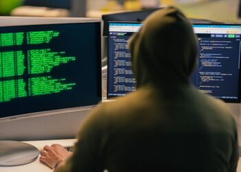 Πεύκη: Συνελήφθη 15χρονος για ανάρτηση επεξεργασμένης φωτογραφίας 14χρονης με προσβλητικό περιεχόμενο - ertnews.gr