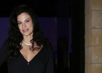 Η Χριστίνα Μπόμπα μοιράστηκε μια τυπική μέρα της μέσα από ένα βίντεο