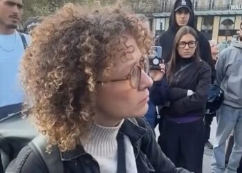 Σφοδρές αντιδράσεις στη Γαλλία για τον χαρακτηρισμό «παράπλευρη απώλεια» στελέχους του Μελανσόν για καταγγελία απόπειρας βιασμού